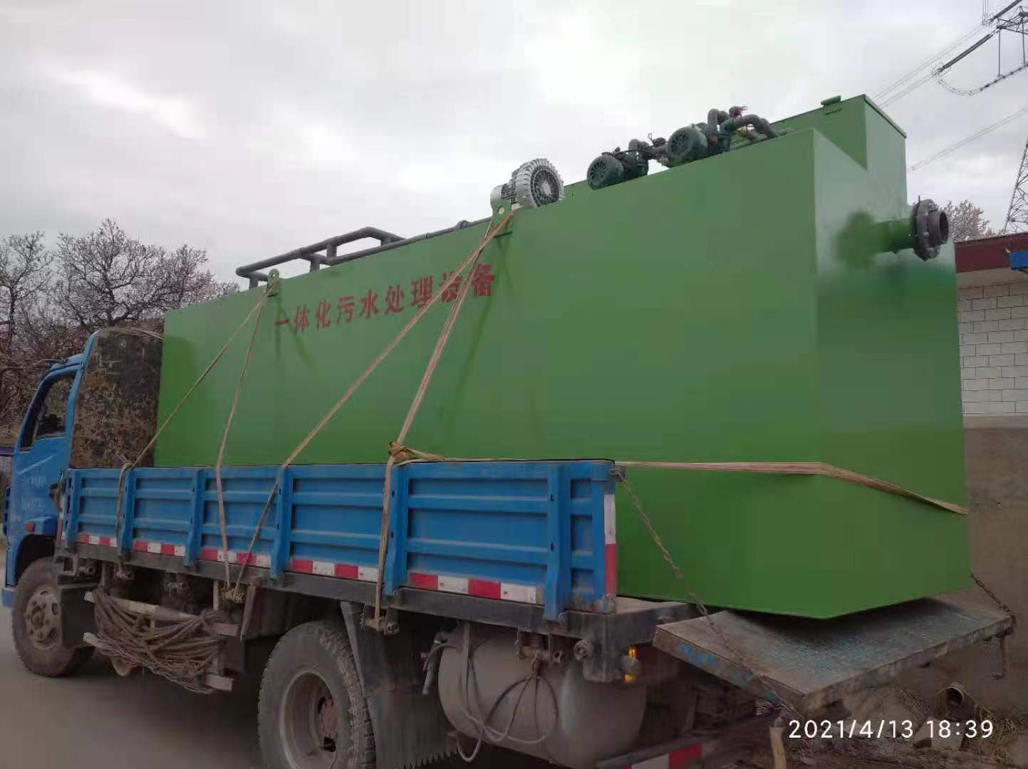 天清污(wu)水處理設備(bei)